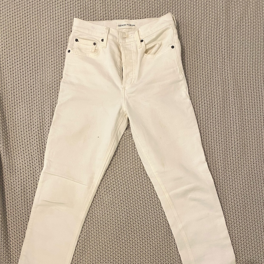 White Denim Forum Jeans (The Yoko High Rise Slim)